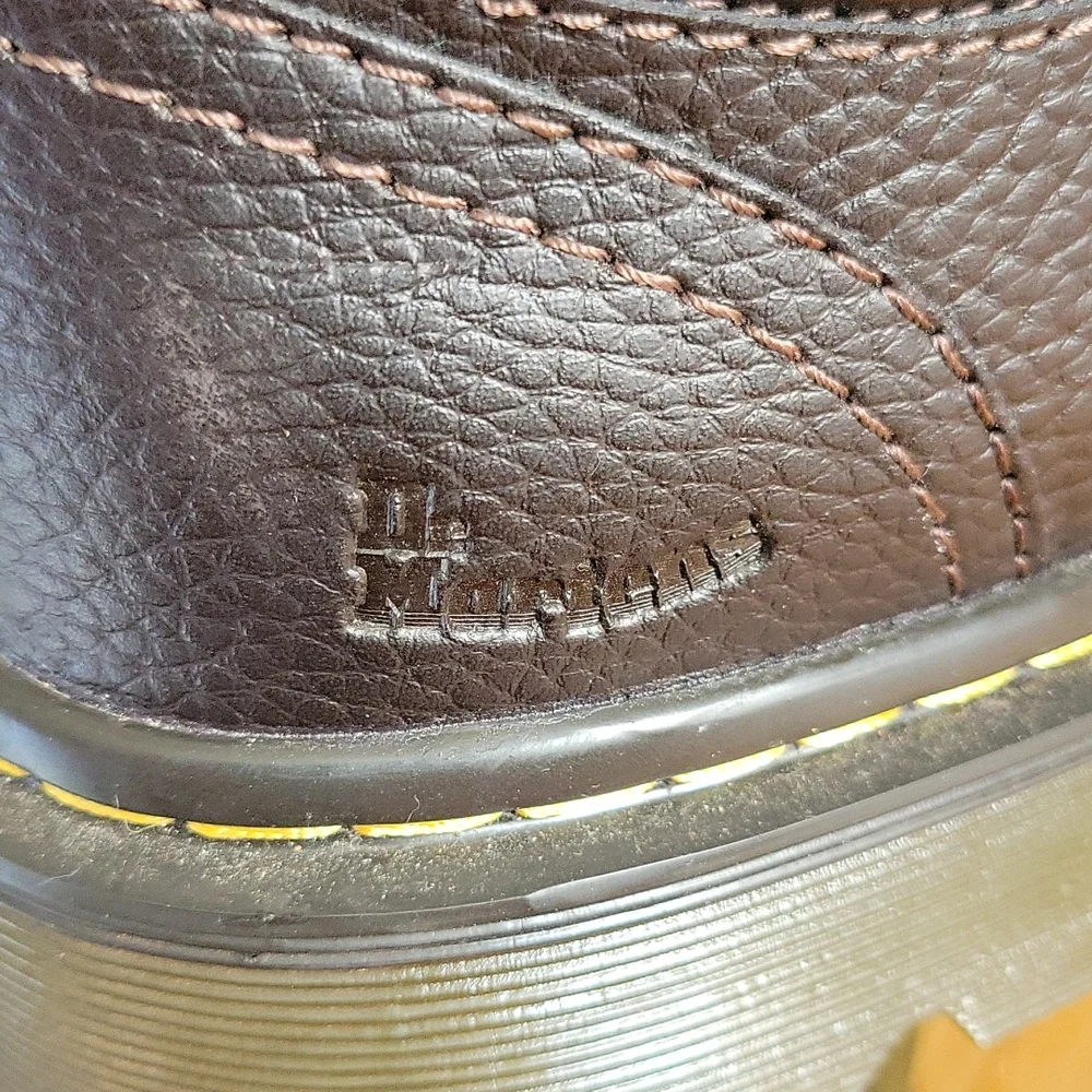 Dr. Martens Air Wair pebbled leather men's shoes sz 11